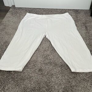 Zenana white size 2x 95%cotton capri pant